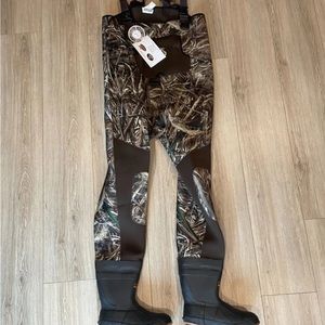 Waterfowl hunting chest boot foot waders